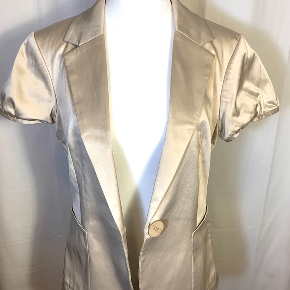 Bedo Short Sleeved Jacket - Picture 3 of 5